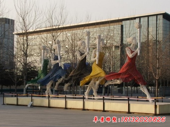 不锈钢火炬手雕塑，广场不锈钢雕塑
