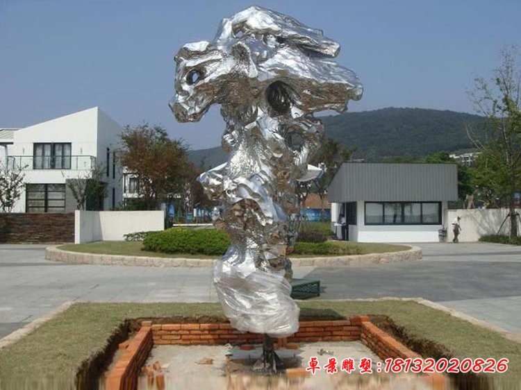 不锈钢抽象太湖石雕塑