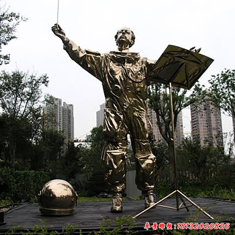不锈钢指挥家雕塑，不锈钢人物雕塑
