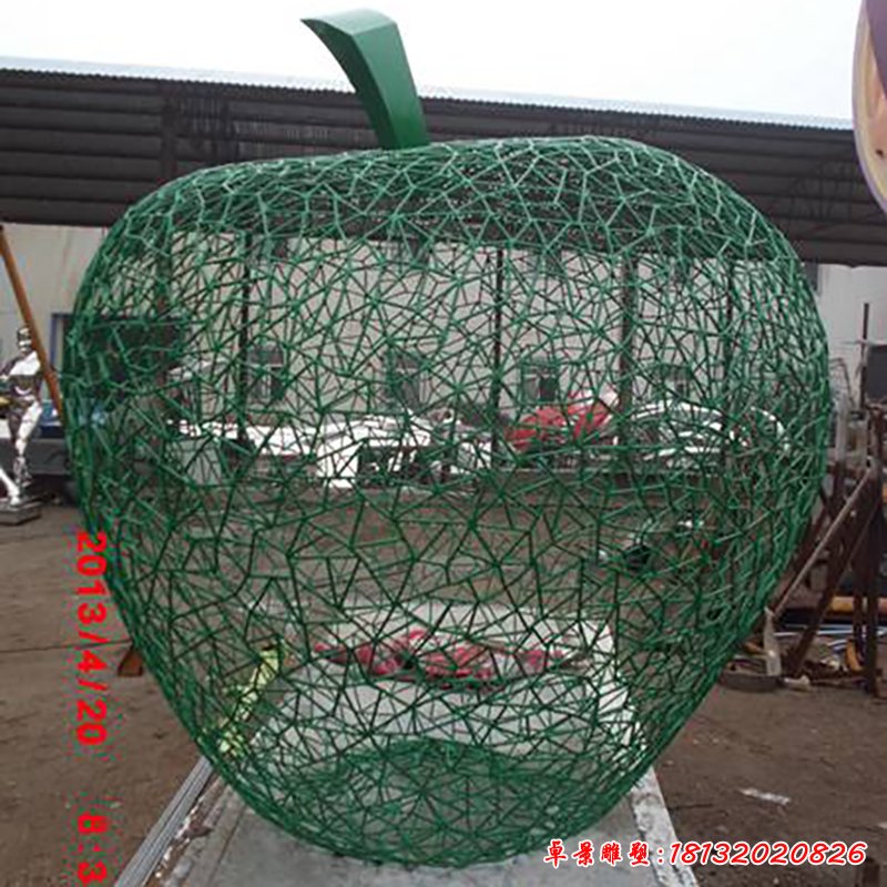 不锈钢网镂空苹果雕塑