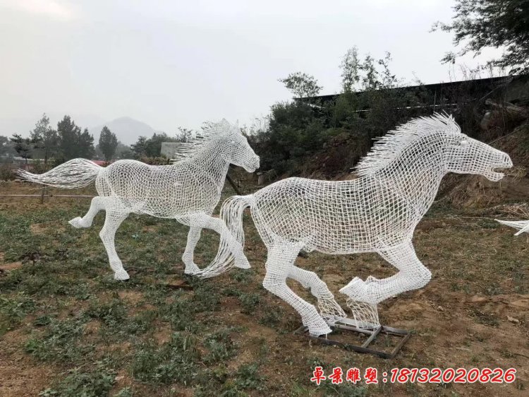 镂空不锈钢奔马雕塑 (1)