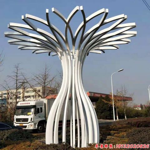 大型镂空花瓶